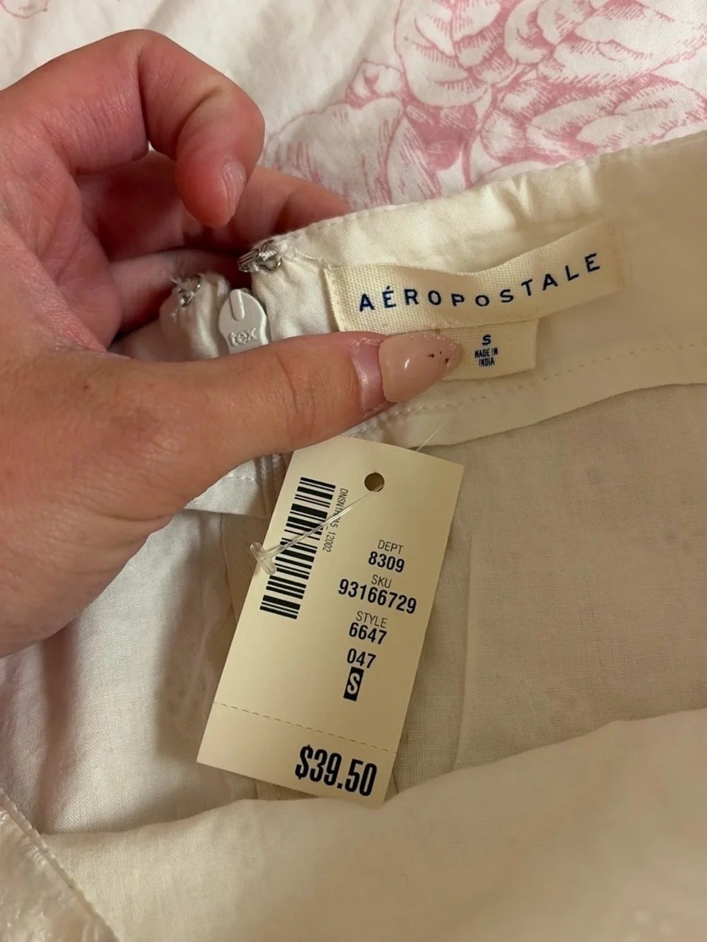 Aeropostale delicate eyelet